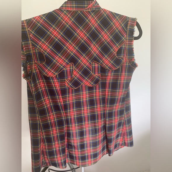 Modern - Picture 2 of 3